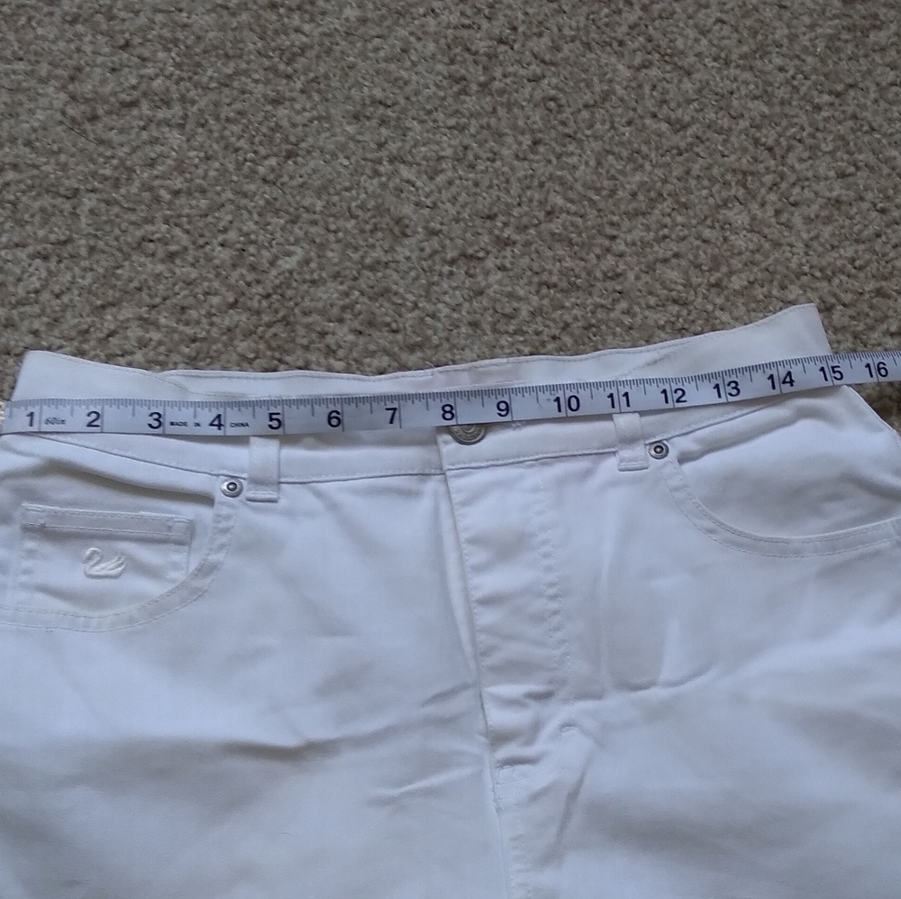 4/$20 Gloria Vanderbilt women's capri - Picture 2 of 7